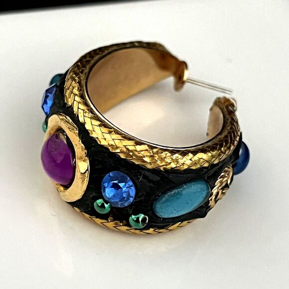 Vintage Earrings Gripoix Style Gold Tone Hoops Blue Cabochons Classic Chic 7J - Picture 3 of 9